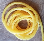 Zierspirale / Bowdenzugummantelung, gelb, ca. 2 Meter ! lang, Restbestand aus älterer Neuauflage 