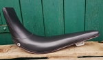 Sattel Bonanza/Polo (Bananensattel), rar NOS 70er Jahre !; schwarz, 47 cm lang, hinten hochgezogen 