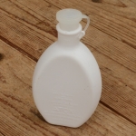 Trinkflasche "ATOX", f. Trikottasche, flache Form, weiß, Kunststoff, orig. Altbestand 