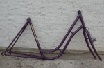Fahrradrahmen "Rotalis" Damenausf. 28 Zoll, Stahl, lila, RH=52 cm, 90er Jahre 