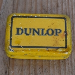 Flickzeug Blechdose "DUNLOP" orig. 30 er Jahre, 58 x 39 x 18 mm, ohne Inhalt 
