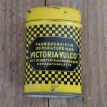 Flickzeug Blechdose "VICTORIA-VULCO" orig. 50 er Jahre, 73 x 48 x 25 mm, ohne Inhalt 
