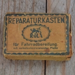 Flickzeug Pappschachtel "ROLA" orig. 30 er Jahre, 58 x 38 x 18 mm, ohne Inhalt 