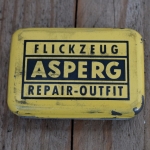 Flickzeug Blechdose "ASPERG" orig. 50 er Jahre, 59 x 40 x 16 mm, ohne Inhalt 