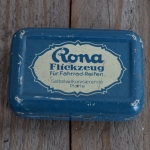 Flickzeug Blechdose "RONA" orig. 50 er Jahre, 58 x 41 x 18 mm, ohne Inhalt 