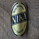 Steuerkopfschild NIKA, 30er Jahre, Originalschild aus Sammlungsbestand 