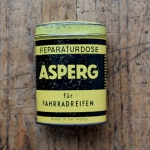 Flickzeug Blechdose "ASPERG" orig. 50er Jahre, 92 x 66 x 35 mm, für Motorrad, ohne Inhalt 