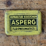 Flickzeug Blechdose "ASPERG" orig. 50er Jahre, 59 x 39 x 17 mm, ohne Inhalt 
