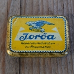 Flickzeug Blechdose "JORÖA" orig. 30 er Jahre, 59 x 40 x 18 mm, ohne Inhalt 