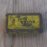 Flickzeug Blechdose "VELOX" orig. 20 er Jahre, 73 x 40 x 18 mm, ohne Inhalt 