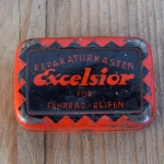 Flickzeug Blechdose "EXCELSIOR" orig. 20er Jahre, 68 x 46 x 21 mm, ohne Inhalt 