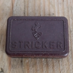 Flickzeug Kunststoffdose "STRICKER" orig. 50er Jahre, 63 x 43 x 17 mm, ohne Inhalt 
