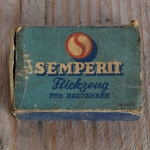 Flickzeug Pappdose "SEMPERIT" orig. 50er Jahre, 62 x 42 x 20 mm, ohne Inhalt 