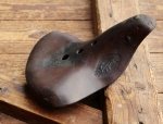 Sattel/Kindersitz LEPPER, für Oberrohrmontage, Leder, braun, Gestell schwarz, original 20er/30er Jahre, gebr. 