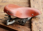 Sattel MÖVE/IFA, für Kinder-/Jugendrad, Leder, orangebraun, Gestell chromatisiert, orig. DDR 60er-80er J., gebr. 
