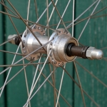 Hinterrad, 26 Zoll (590!),mit SCHÜRMANN-Felge, Alu, 90er J., Nabe SACHS, Alu, f. Schraubkranz , NOS 