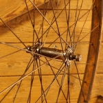 Vorderrad 28 Zoll, Außendurchmesser ca. 645 mm, für Wulstbereifung, 30er J., F&S-Nabe verchromt, gebr. 