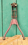 Zweibeinständer für Fahrrad und Moped, Stahl, 1920er/30er J., weinrot, gebr. 