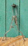 Zweibeinständer für Fahrrad und Moped, Stahl, 1920er/30er J., schwarz, gebr. 