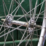 Vorderrad mit SCHÜRMANN Kasten-Felge 26 Zoll (559), verchromt, 1970er/80er J., WECO-Nabe verchromt, NOS 