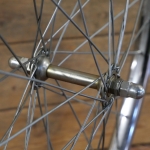 Vorderrad 22 x 1 3/8 (489) für Drahtbereifung, original 70er/80er J., SCHÜRMANN Felge, Nabe: UNION , NOS 