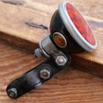 Rücklicht AHA, für Strebenmontage, orig. 30er/40er Jahre, Stahl lackiert/verzinkt, Echtglas, NOS 