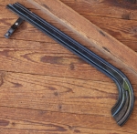 Kettenschutz, schwarz, Linien weiß/blau, Länge ca. 49 cm, für Tourenrad, orig. 50er-70er J., gebr. 