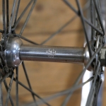 Vorderrad mit RIGIDA-Felge, verchromt, 26 Zoll (559), 60er/70er J., Breite ca. 28 mm, Nabe K-S, gebr. 