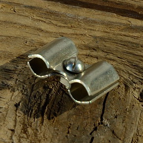 Klemme / Verbinder für Bowdenzug Aussenhülle, Aluminium, gleich oder ähnlich Abbildung, rarer orig. Altbestand     
