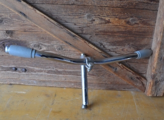 Lenker "Dürkopp" mit Griffen 50er Jahre, 22 mm, Breite 51,5 cm, Schaftlänge 14,5 cm  