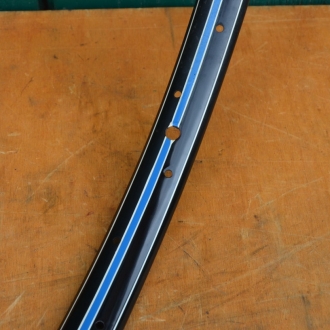 Wulstfelge 26 x 1 ½, 36-loch, Breite 33 mm, Linierung blau/weiß 