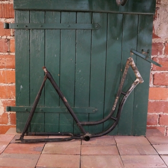 Fahrradrahmen "Göricke" 28 Zoll, Damenausführung mit Steuerkopfschild 