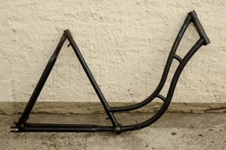 Fahrradrahmen "ADLER",  Damenausf., 28 Zoll , RH=55cm, orig. 50er J., ohne Gabel,  ohne Tretlager 