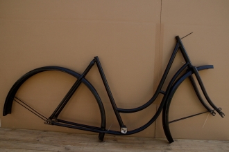 Fahrradrahmen "Opel Doppelstabil" Damenausf., schwarz überlackiert, RH=54cm mit Schutzblechsatz 
