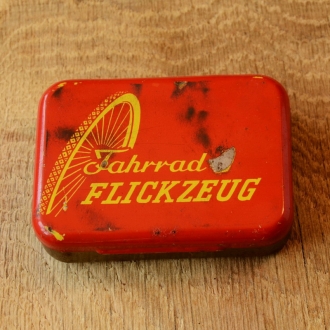 Flickzeug Blechdose orig. 50er Jahre, 83 x 60 x 21 mm, ohne Inhalt 