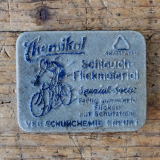 Flickzeug Kunststoffdose "CHEMIKAL" orig. 50er Jahre, 78 x 61 x 19 mm, ohne Inhalt 