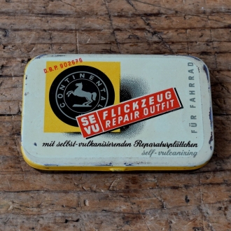 Flickzeug Blechdose "CONTINENTAL" orig. 50er Jahre, 78 x 50 x 15 mm, ohne Inhalt 