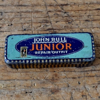 Flickzeug Blechdose "JOHN BULL JUNIOR" orig. 50er Jahre, 84 x 30 x 17 mm, ohne Inhalt 