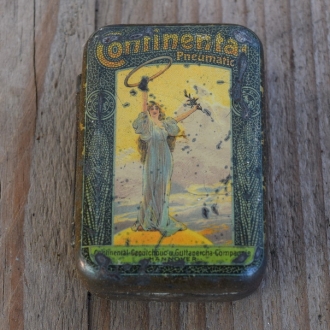 Flickzeug Blechdose "CONTINENTAL" orig. 10 er Jahre, 58 x 39 x 18 mm, ohne Inhalt 