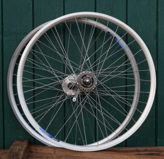 Laufradsatz 28 Zoll (622), für Drahtbereifung, ALESA Explorer, Naben: SHIMANO Nexus Nabendynamo / SHIMANO Nexus Inter 4, gebr. 