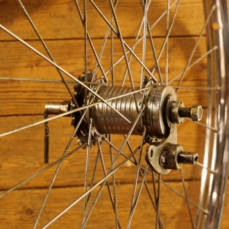 Hinterrad 28 Zoll (622), SCHÜRMANN Westwoodfelge verchromt, original 60er/70er J., Nabe: F&S Dreigang Mod. 515, gebr. 