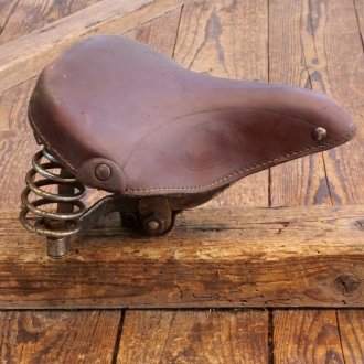 Sattel VELEDA, Damen, für Tourenrad, Leder rotbraun, Gestell verchromt, original 30er/40er J., gebr. 