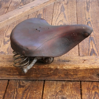 Sattel MÖVE/LOHMANN, Damen, für Tourenrad, Leder braun, Gestell überstrichen, original 30er/40er J., gebr. 