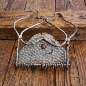 Gepäckträger/Mantelhalter, orig. 10er-30er Jahre, silber lackiert, ca. 16cm x 15cm, NOS 