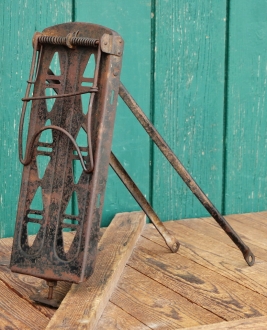 Gepäckträger AMPER, Prägeblech, Achs-/Sattelstrebenmontage, orig. 20er/30er J., gebr. 