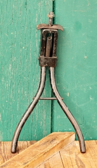 Zweibeinständer für Fahrrad und Moped, Stahl, 1920er/30er J., schwarz, gebr. 