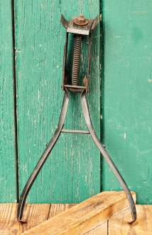 Zweibeinständer für Fahrrad und Moped, Blech, 1920er/30er J., schwarz, gebr. 
