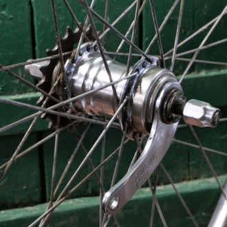 Hinterrad 28 Zoll (622), 70er/80er J., VAN SCHOTHORST-Felge für Drahtreifen, Stahl verchromt,  FAVORIT-Nabe, gebr. 