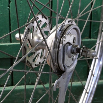 Vorderrad 28 Zoll (622), 80er/90er J., VAN SCHOTHORST Westwood-Felge für Hollandrad, F&S Trommelbremsnabe, gebr. 