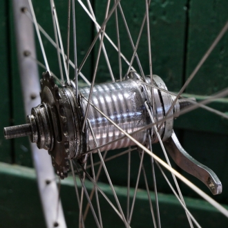 Hinterrad, 28 Zoll (622), 80er/90er J., WEINMANN Alu-Felge, Nabe: F&S Torpedo Drei-Gang, gebr. 